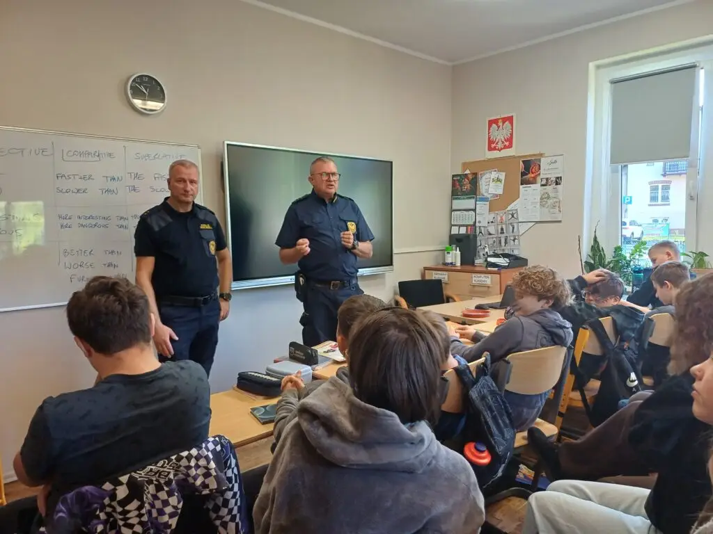 Prelekcje o przemocy i bezpieczeństwie w Szkole Społecznej