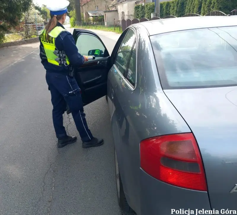 Jeleniogórscy policjanci eliminują nietrzeźwych kierowców z ruchu