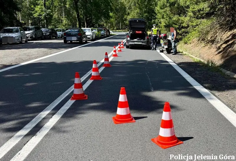 Trzy wypadki motocyklistów w powiecie karkonoskim. Policja apeluje o ostrożność