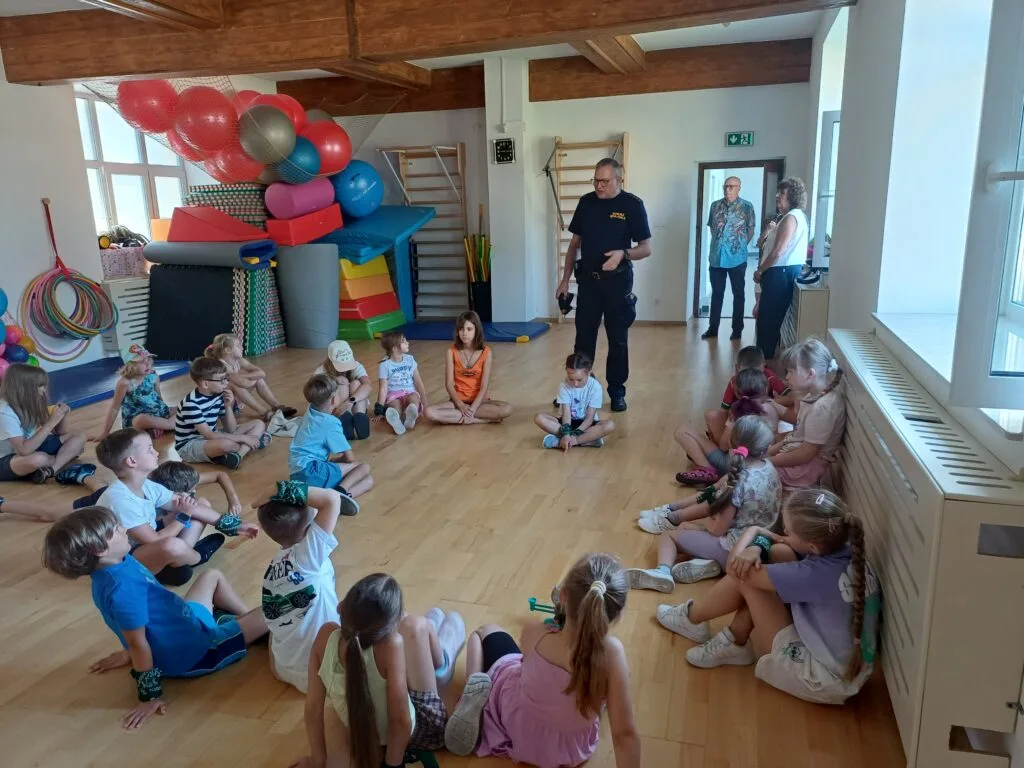 Edukacja o bezpieczeństwie podczas półkolonii