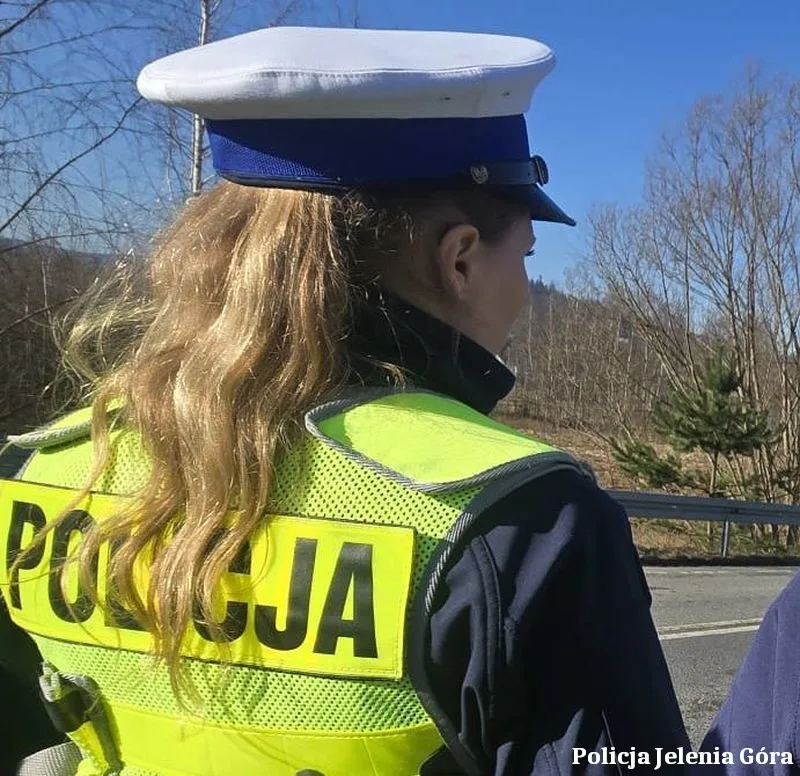 Policja apeluje o ostrożność w upalne dni za kierownicą