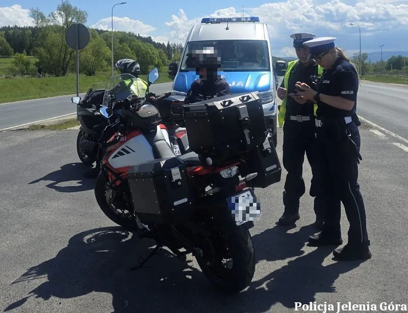 Akcja „Motocyklista” jeleniogórskiej policji na rzecz bezpieczeństwa drogowego