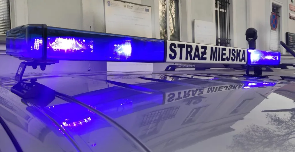 Interwencja Straży Miejskiej na Placu Piastowskim