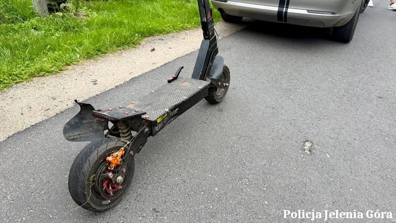 Dwa poważne wypadki drogowe w powiecie karkonoskim. Policja apeluje o ostrożność