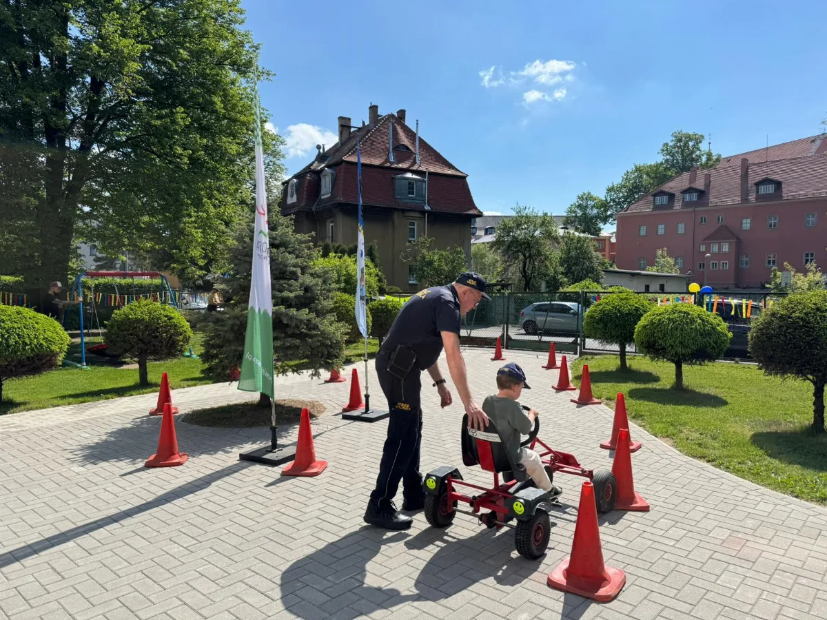Festyn w Miejskim Przedszkolu nr 10 i Szkole Podstawowej nr 8