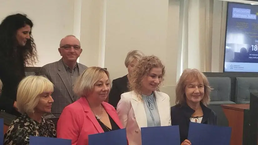 Wsparcie dla jeleniogórskich szkół w ramach programu "Pracownie Kompas Jutra"