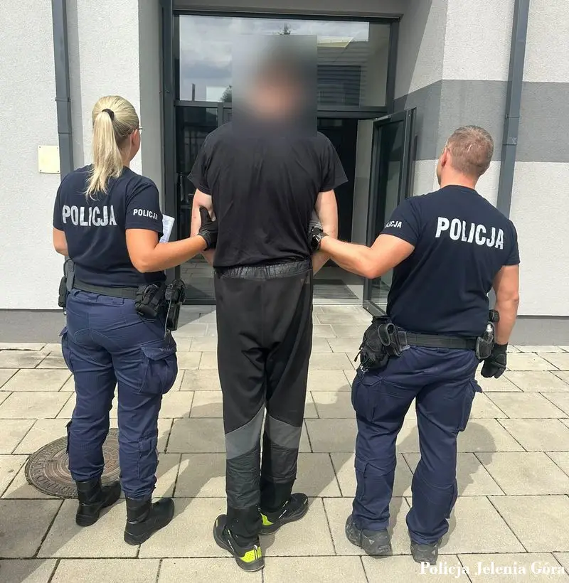 Mężczyzna zatrzymany podczas próby kradzieży w myjni samochodowej