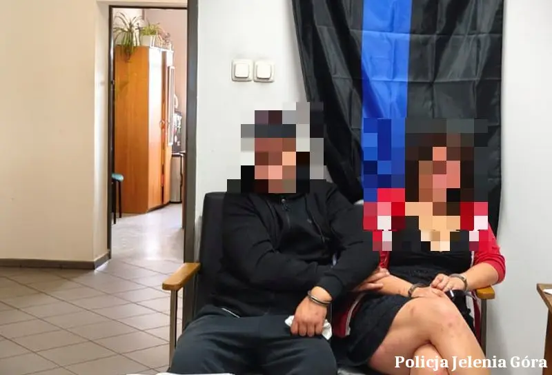 Zatrzymani za przywłaszczenie portfela i nadużycie karty płatniczej