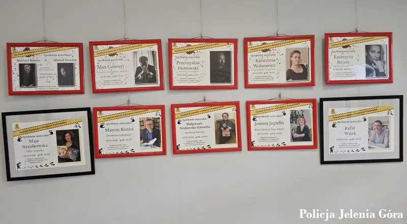 Młodzież w Książnicy Karkonoskiej spotkała funkcjonariuszy Grupy Realizacyjnej