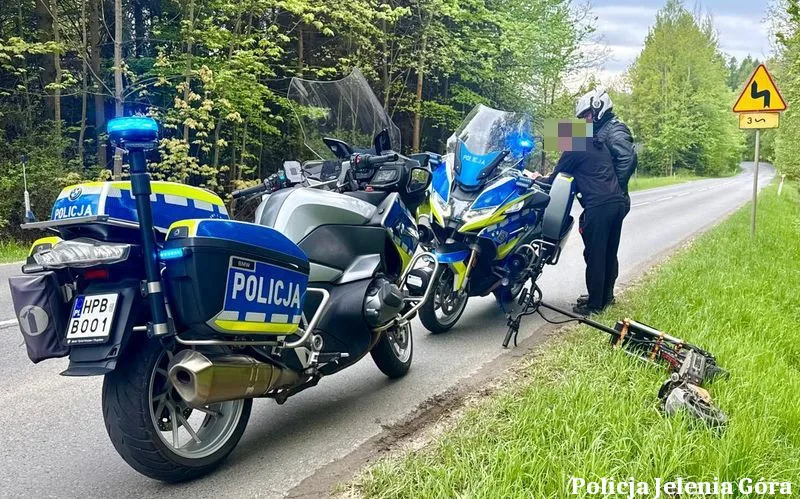 Interwencja policji w Jeleniej Górze z powodu niebezpiecznej jazdy hulajnogą elektryczną